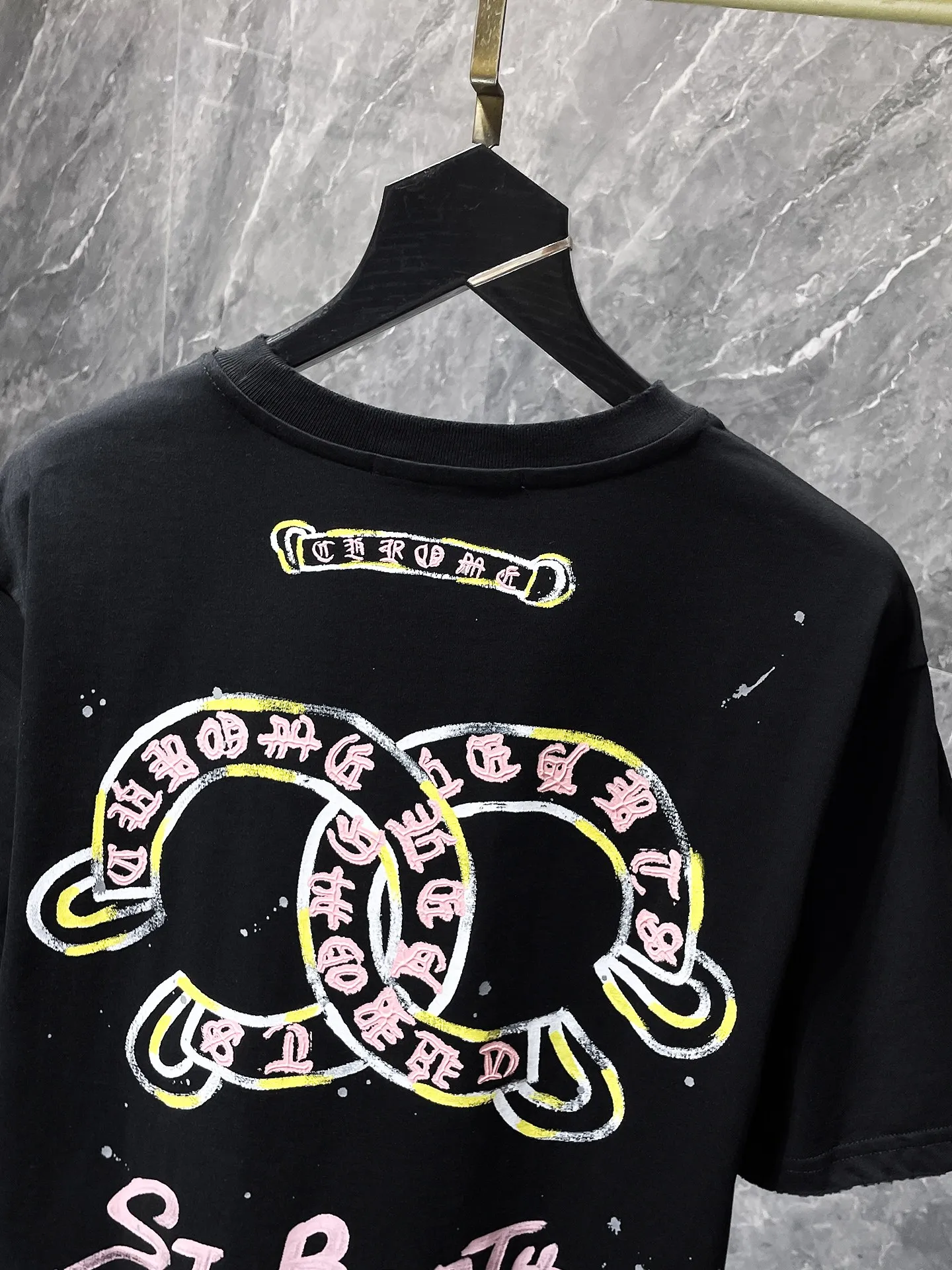 P150   夏季上新 Chrome Hearts 25ss 高定版！ ! High-weight, environmentally friendly and high-quality top-quality fabric 280g Crow Sanskrit hand-painted scratched foam short-sleeves. Counter synchronization. 1:1 replica version. Recommended color: black white. Size: S, M, L, XL